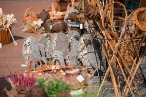 Deko-Eulen beim Bauernmarkt & Weinfest 2014 auf dem Tibarg