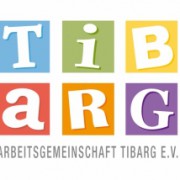 Das bunte Logo der AG Tibarg e.V., in dem jeder Buchstabe des Worts Tibarg in einem eigenen bunten Rahmen steht und darunter die Worte "Arbeitsgemeinschaft Tibarg e.V."