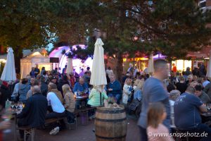 Abendstimmung im Weindorf