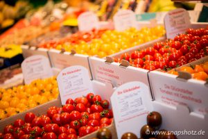 Tomaten in allen Farben und Formen