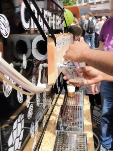 Craft Beer Ausschank auf dem Tibarg Foodtruck Festival in Hamburg-Niendorf