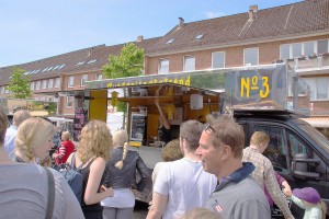 Foto eines Foodtrucks auf dem Tibarg Foodtruck Festivals 2016 in Hamburg-Niendorf am Tibarg