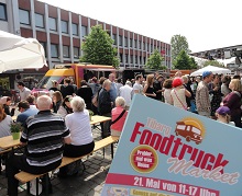 Das Foto zeigt den Foodtruck Market Tibarg in Hamburg-Niendorf