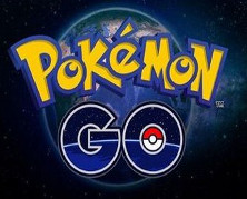 Das Pokemon GO Logo mit Globus im Hintergrund