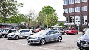 Tibarg Parkplatz in Hamburg-Niendorf