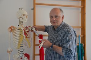 Therapiezentrum Tibarg Detlef Miebs Detlef Miebs kümmert sich in seinem Therapiezentrum um eine ganzheitliche Gesundheitsförderung