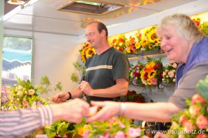 Freundliche Beratung bei Blumen Rühmann