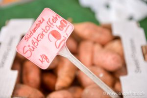 Beim Obst- und Gemüsestand Buhr gibt es auch Süßkartoffeln