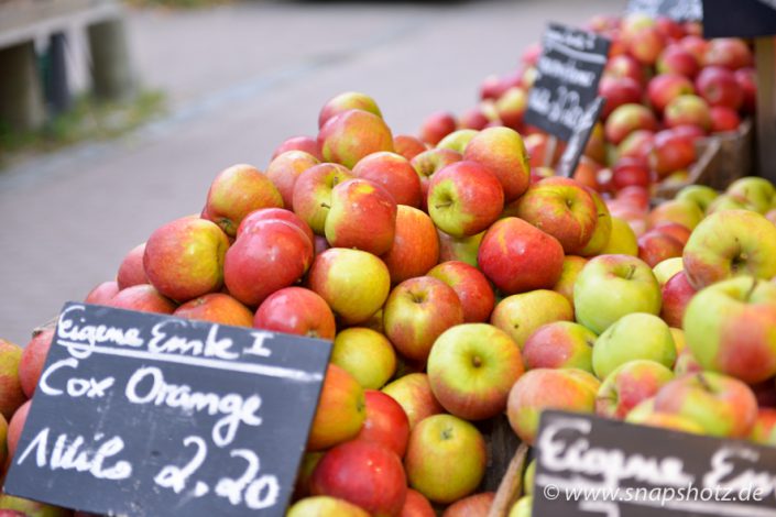 Frische Äpfel aus eigener Ernte