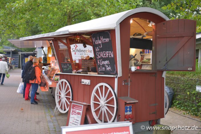 Macky Messer und sein wunderschöner Stand