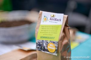 Ein Tütchen SoilBack Bodenverbesserer