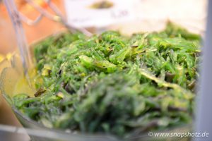 Frischer Algensalat von Fisch-Delikatessen Fink