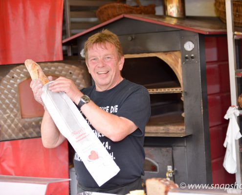 Frisches Baguette aus dem Steinofen